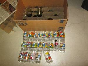 lot 90 image: Vintage Green tinted lowballs plus ...
