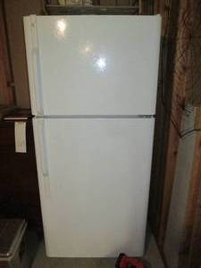 Nice clean Hotpoint refrigerator...