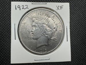 lot 36 image: 1922 XF Peace Dollar