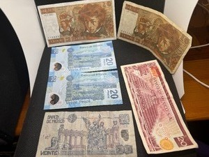 lot 43 image: Lot of Vintage World Bank Notes