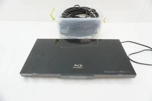 lot 136 image: Samsung Blu-Ray DVD Player and accessories