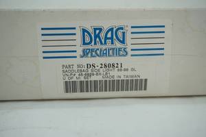 lot 143 image: Drag Specialties Saddlebag Side Light 88-89 GL