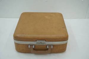 lot 146 image: Vintage Suitcase