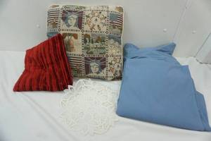 lot 167 image: JCPenney Queen Percale fitted & flat sheet, Throw Pillows, & Doily