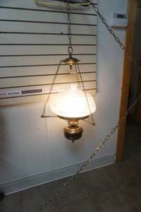 lot 194 image: Vintage HangingHurricane Light