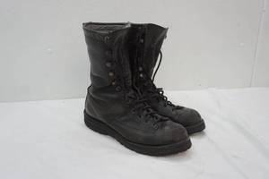 lot 207 image: Danner Gore-Tex Mens Boots Size unknown