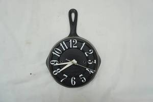lot 6 image: Wagner Ware Cast Iron Skillet Wall Clock