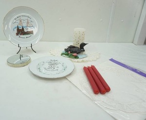 lot 26 image: Ceramic Loon Lot