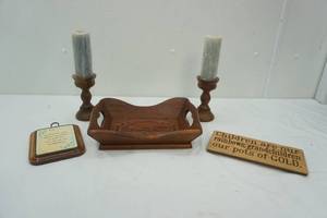 lot 35 image: Wooden Decor Lot