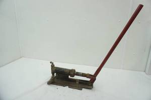 lot 58 image: hydraulic pump