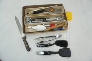lot 70 image: Kitchen Utensils & Drawer Organizers