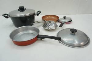 lot 76 image: Pots, Pans, & Vegetable Steamer