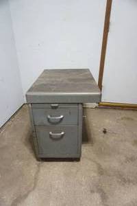 lot 241 image: Heavy Duty Metal Desk DrawersWork Station. 30x 21x 29