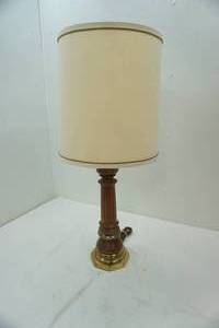 lot 252 image: Vintage Wood and Brass Lamp 34 tall