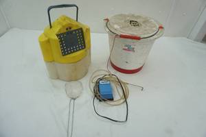 lot 257 image: Minnow Buckets & Aerator