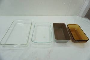 lot 259 image: Pyrex Bakeware Lot