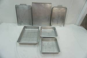 lot 260 image: Aluminum Bakeware Lot