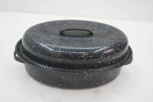 lot 261 image: Graniteware Roaster wrack