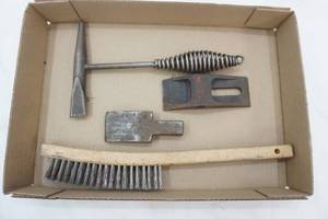 lot 274 image: Radnor Chipping Hammer, Wire Brush, Metalworking Tools