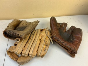 lot 111 image: Three Leather Baseball Gloves