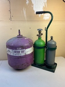 lot 118 image: Welding Tank Cylinder Set