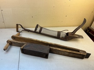 lot 126 image: Antique Potato & Corn Planter