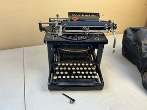 lot 138 image: Antique Remington Typewriter