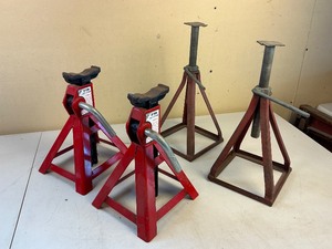 lot 140 image: Two Pair of Jack Stands