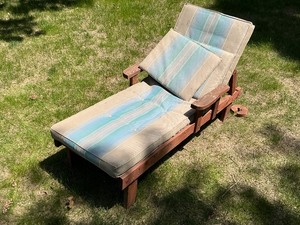 lot 189 image: Vintage Wood Lawn Chaise