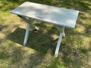 lot 195 image: Wood Table