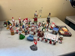lot 203 image: Santa Figure Lot #2