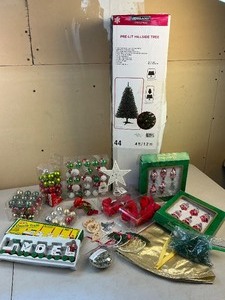 lot 207 image: 4 Christmas Tree with Ornaments and Tree Skirt