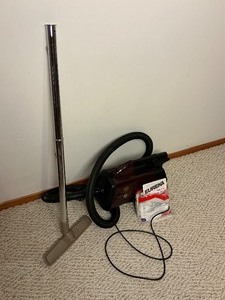 lot 54 image: Eureka Vacuum Cleaner