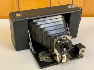 lot 8 image: Antique Deltax #2 Camera