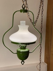 lot 6 image: Vintage Hanging Lamp