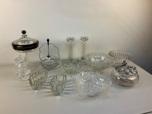 lot 264 image: Clear Glass Crystal Lot