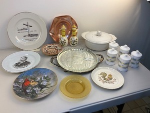 lot 274 image: Misc. Vintage Plates, Glass Divided Serving Tray, Canisters