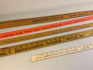 lot 280 image: Vintage Yardstick Ruler Lot