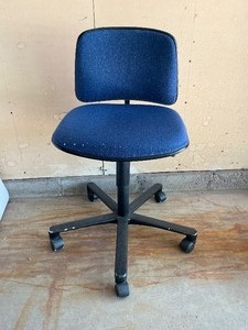 lot 201 image: Vintage Chair on Wheels