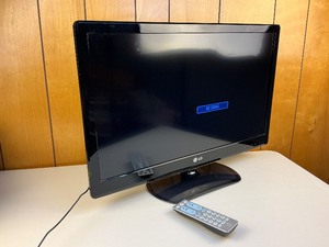 lot 68 image: LG 26 TV