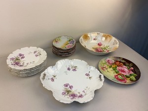 lot 262 image: Nippon & BRC Chantilly Hand Painted Floral China