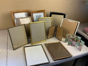 lot 288 image: Picture Frame Box Lot