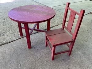 lot 101 image: Red Wood Childs Table and Chair
