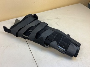 lot 163 image: Medical Equipment Leg Brace