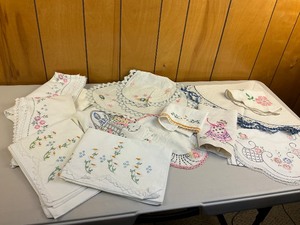 lot 233 image: Embroidered Tablecloths, Doilies, & Pillow Covers