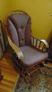 lot 65 image: Oak Platform Rocker