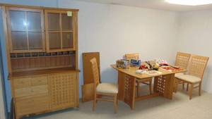 lot 99 image: Dinning Set with 2pc Hutch. (Contents on table not included)
