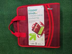 lot 33 image: Ziper Bider (New)
