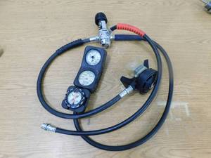 lot 20 image: Aqua Lung LX regulators with Oceanic pressure & depth gauge and compass