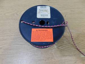lot 92 image: 500 foot spool of Para-cord --Bluewater Climbing Co